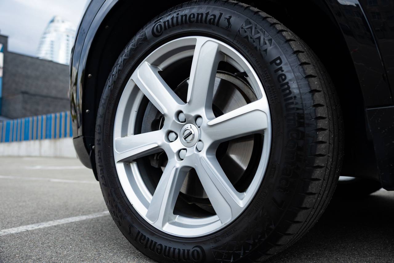 Volvo XC90 - фото 10