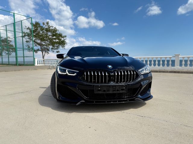 BMW 8 серії - зображення 1