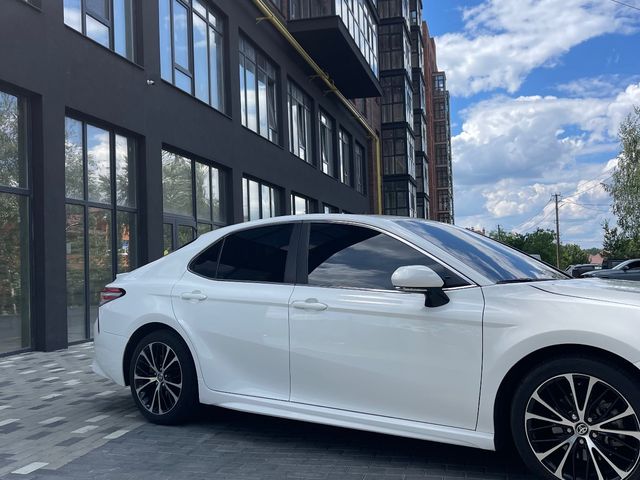 Toyota Camry 2020, Полтава, $26 000 - зображення 3