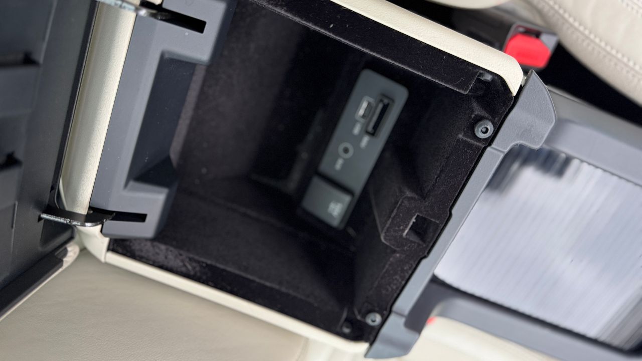 Land Rover Discovery Sport - фото 39