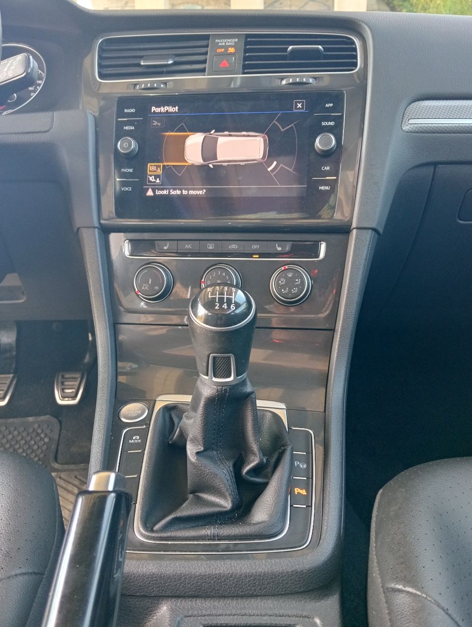 Volkswagen Golf - фото 11