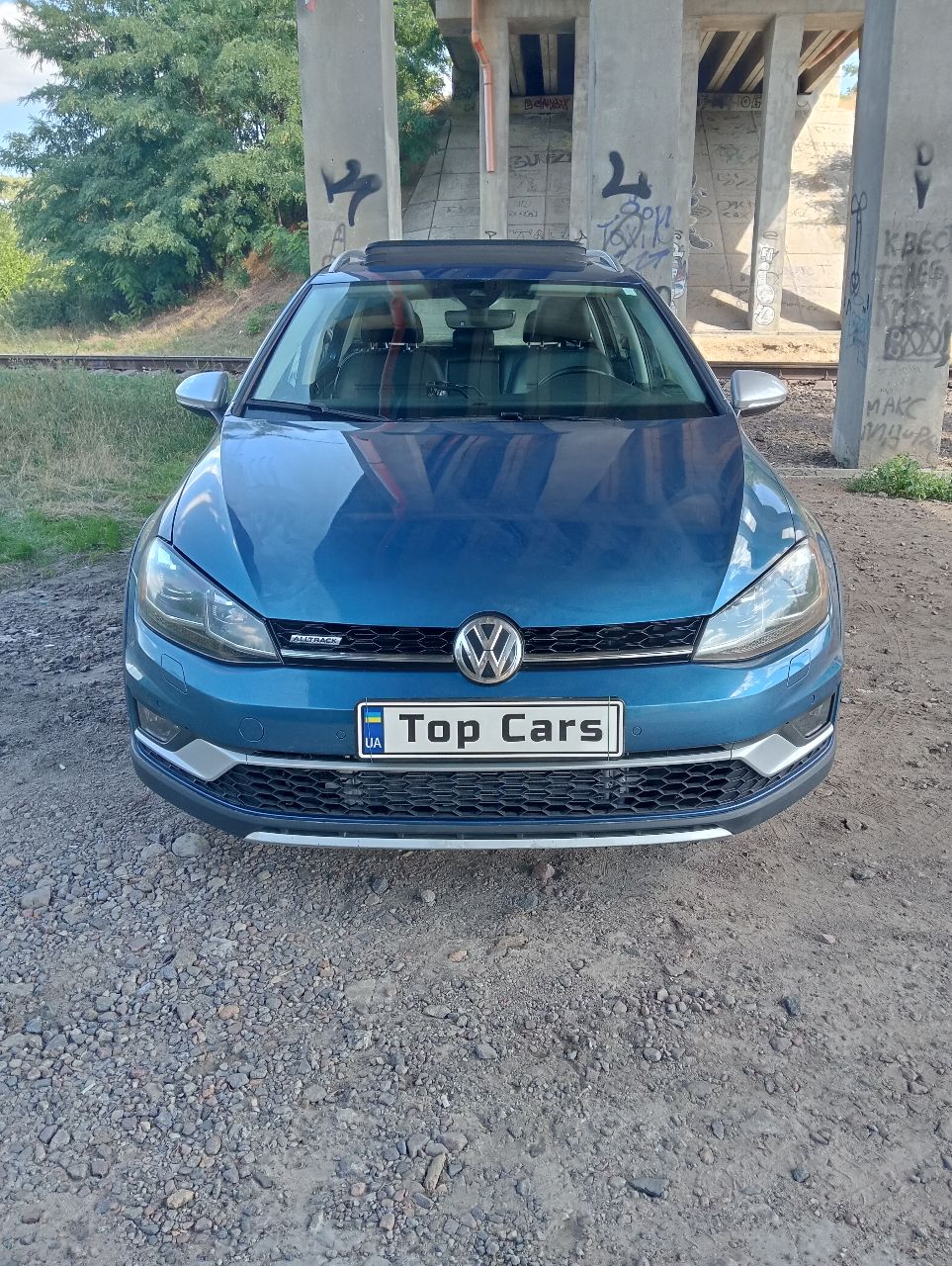 Volkswagen Golf - фото 1
