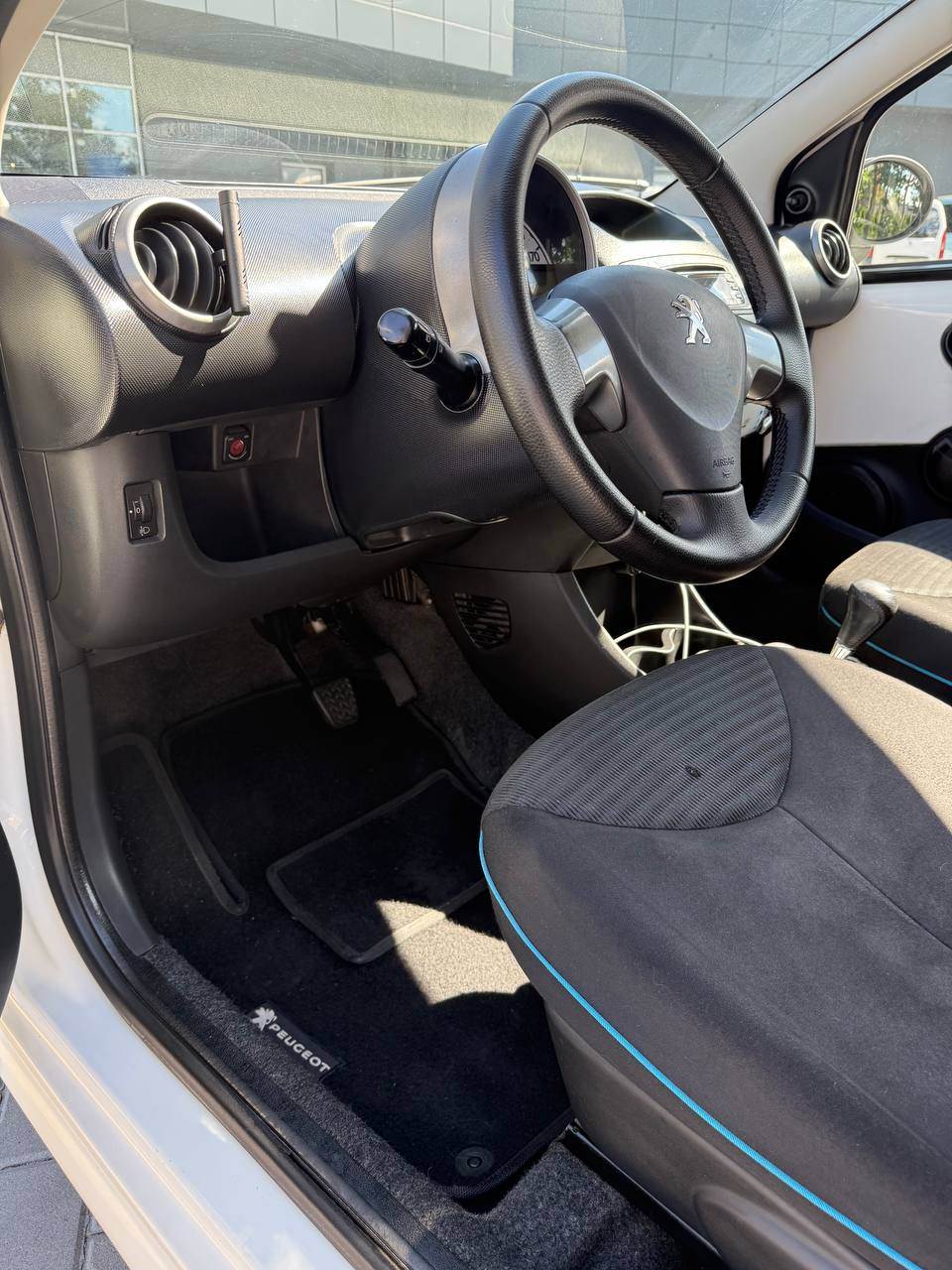 Peugeot 107 - фото 8