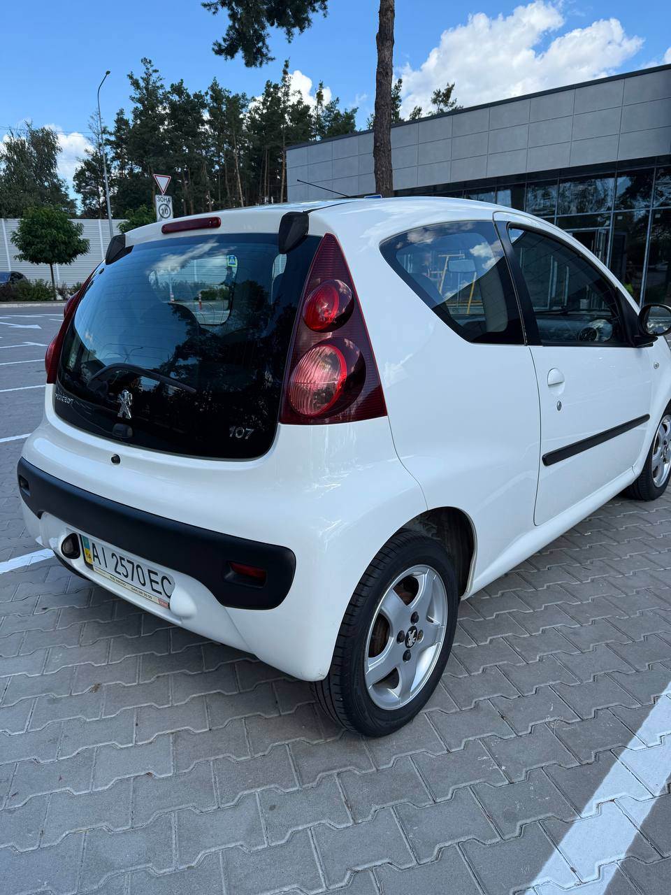 Peugeot 107 - фото 4