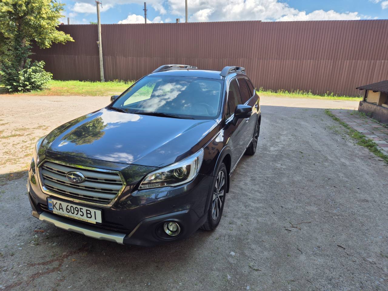 Subaru Outback - фото 1