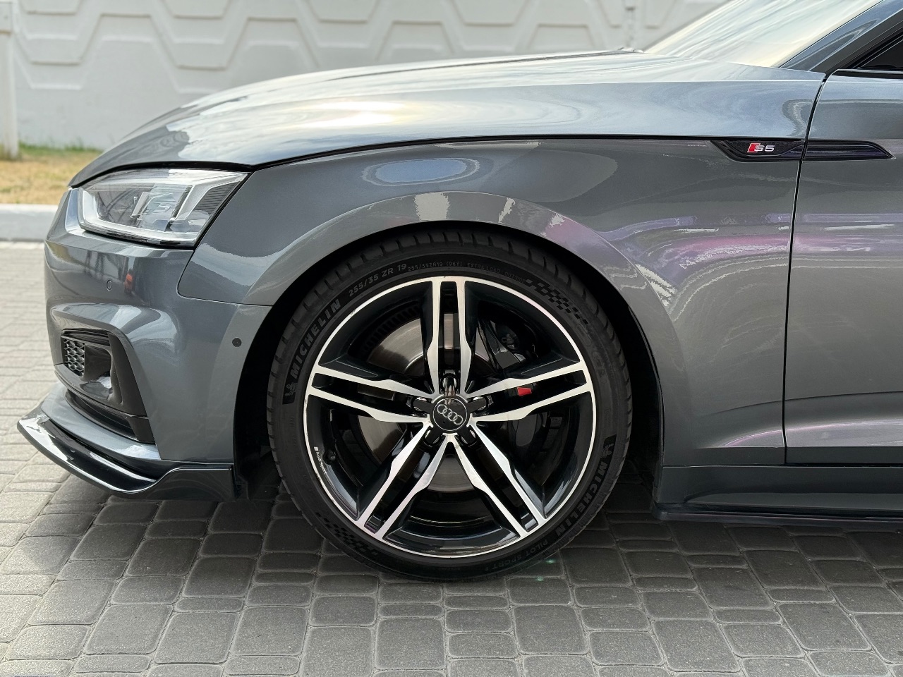 Audi S5 - фото 16