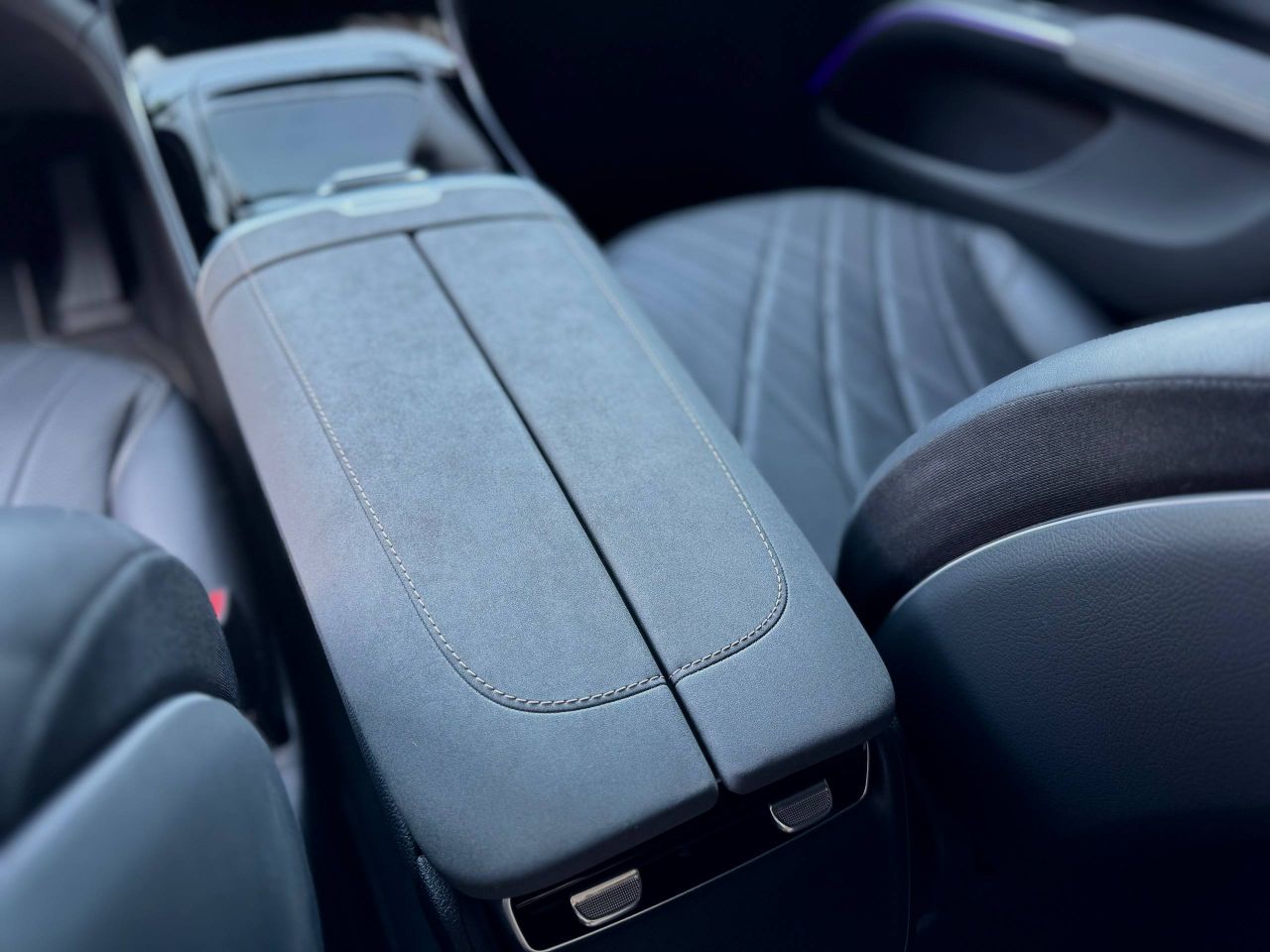 Mercedes-Benz EQS - фото 8