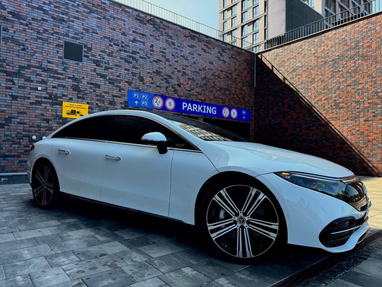 Mercedes-Benz EQS - фото 19