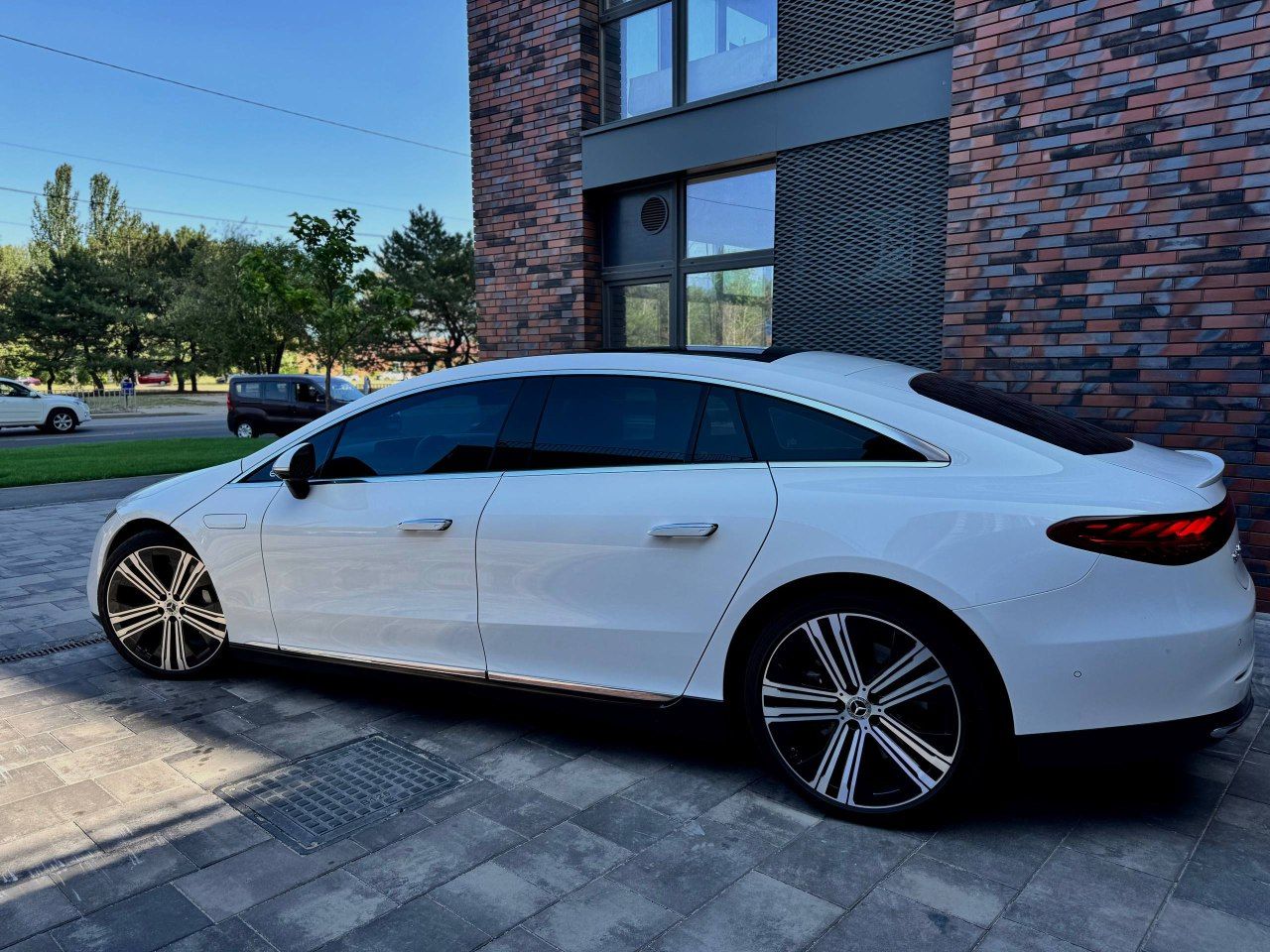 Mercedes-Benz EQS - фото 21