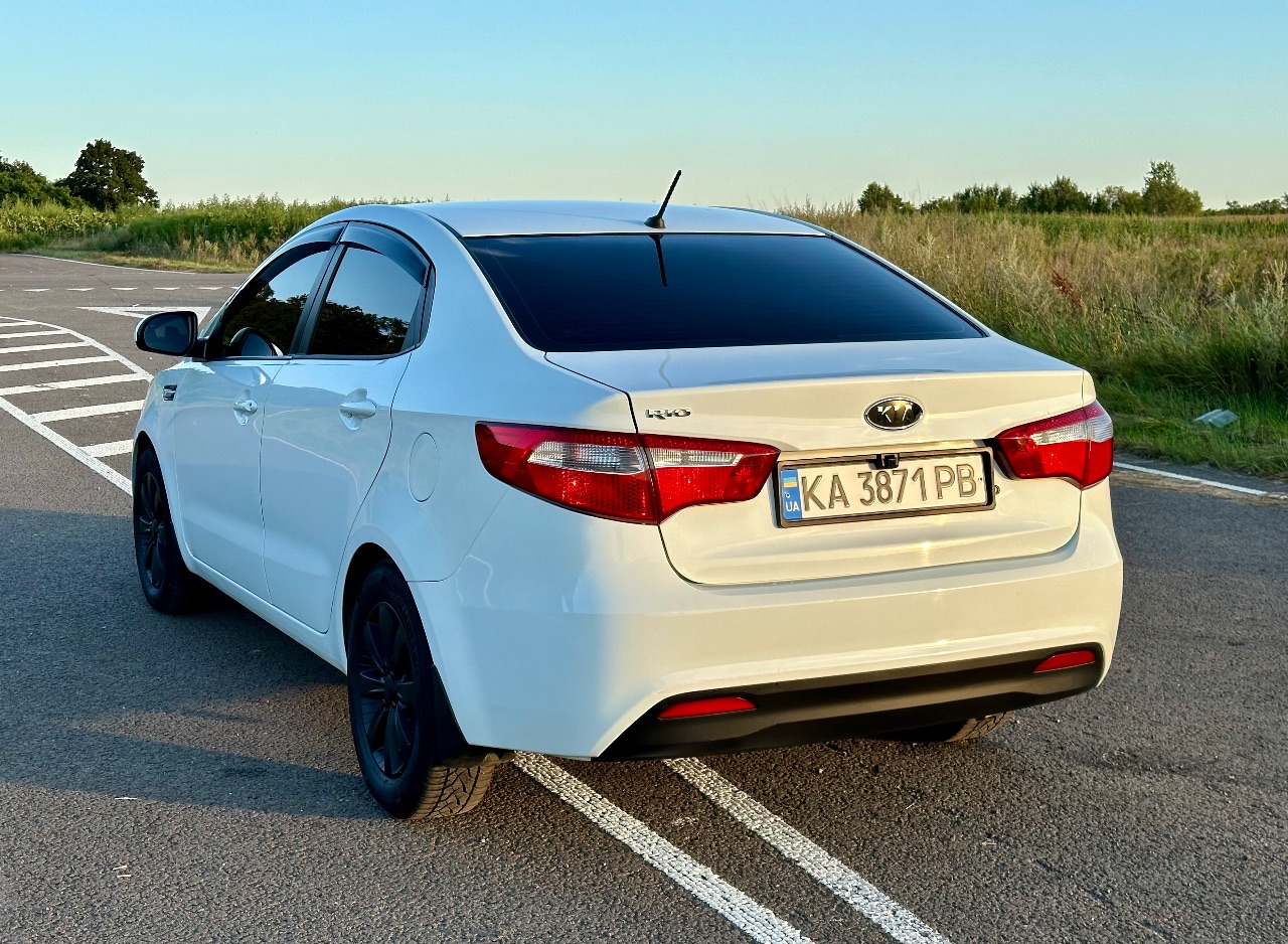 Kia Rio - фото 16