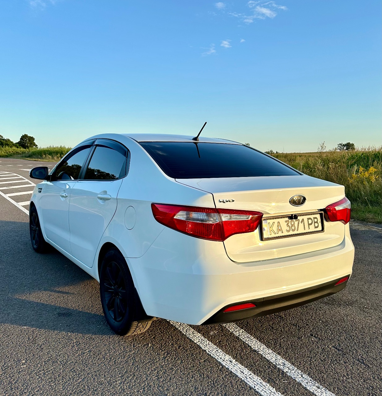 Kia Rio - фото 14