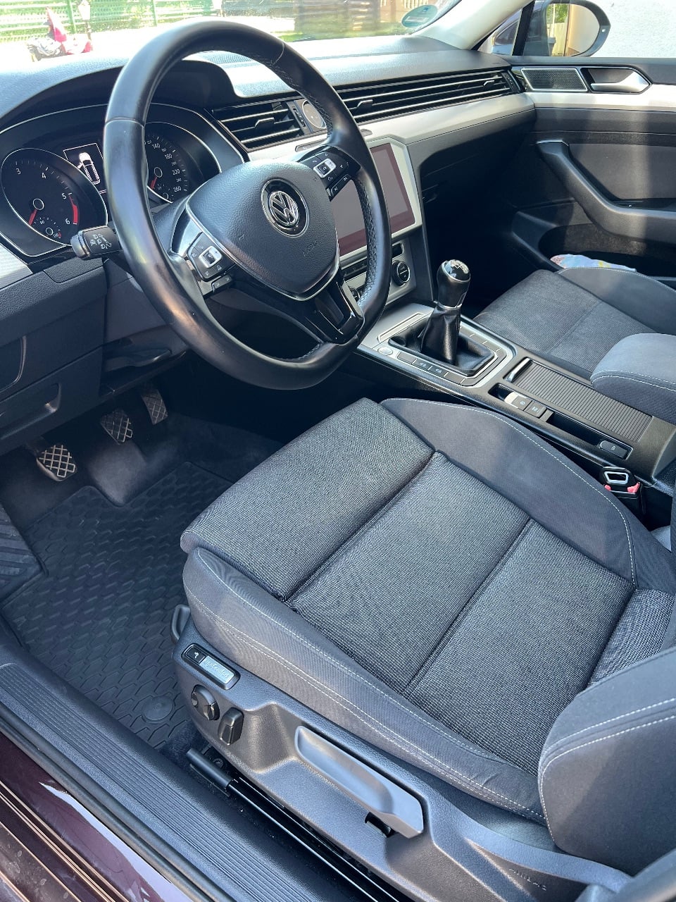 Volkswagen Passat - фото 10