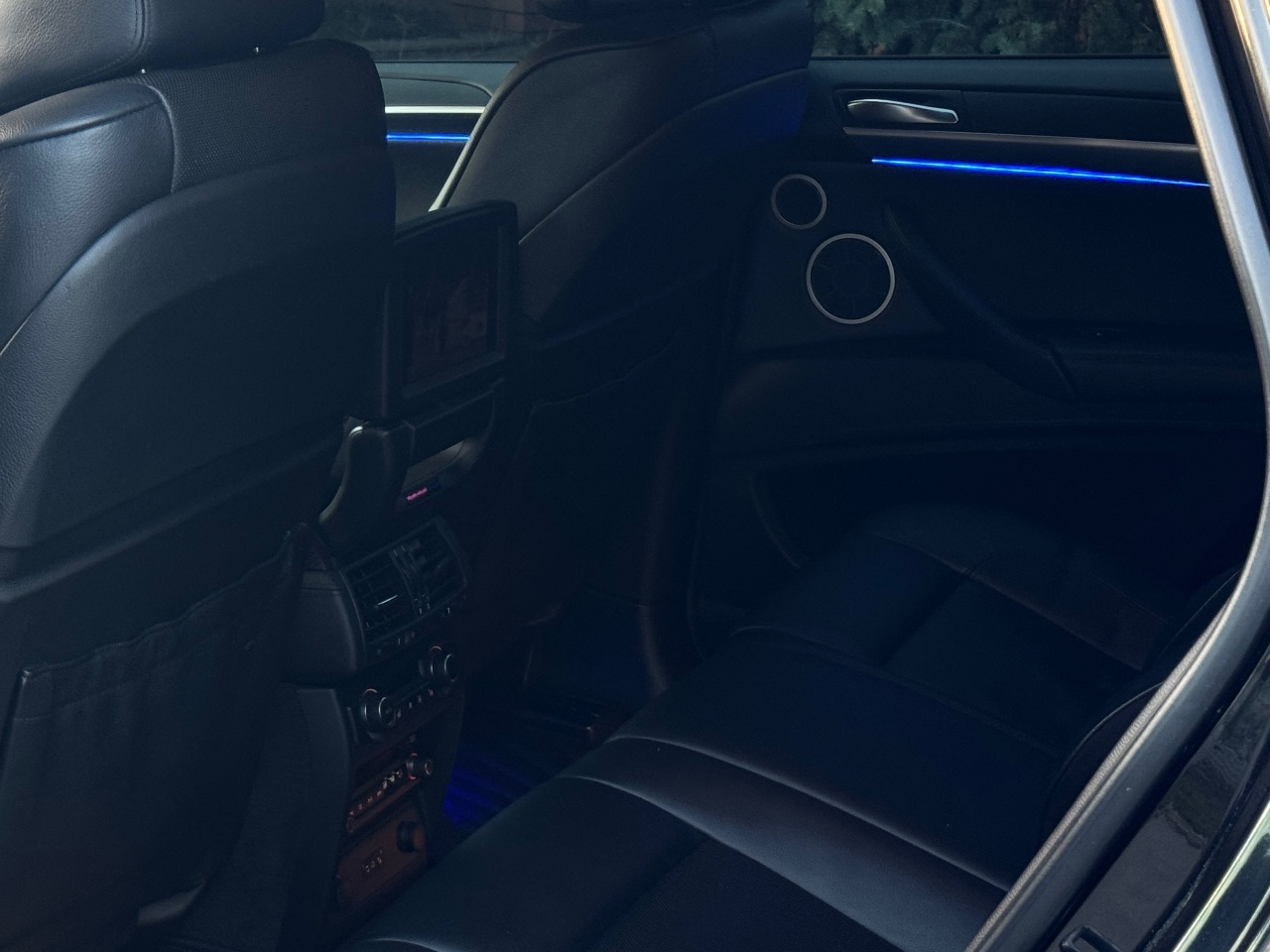 BMW X6 M - фото 11