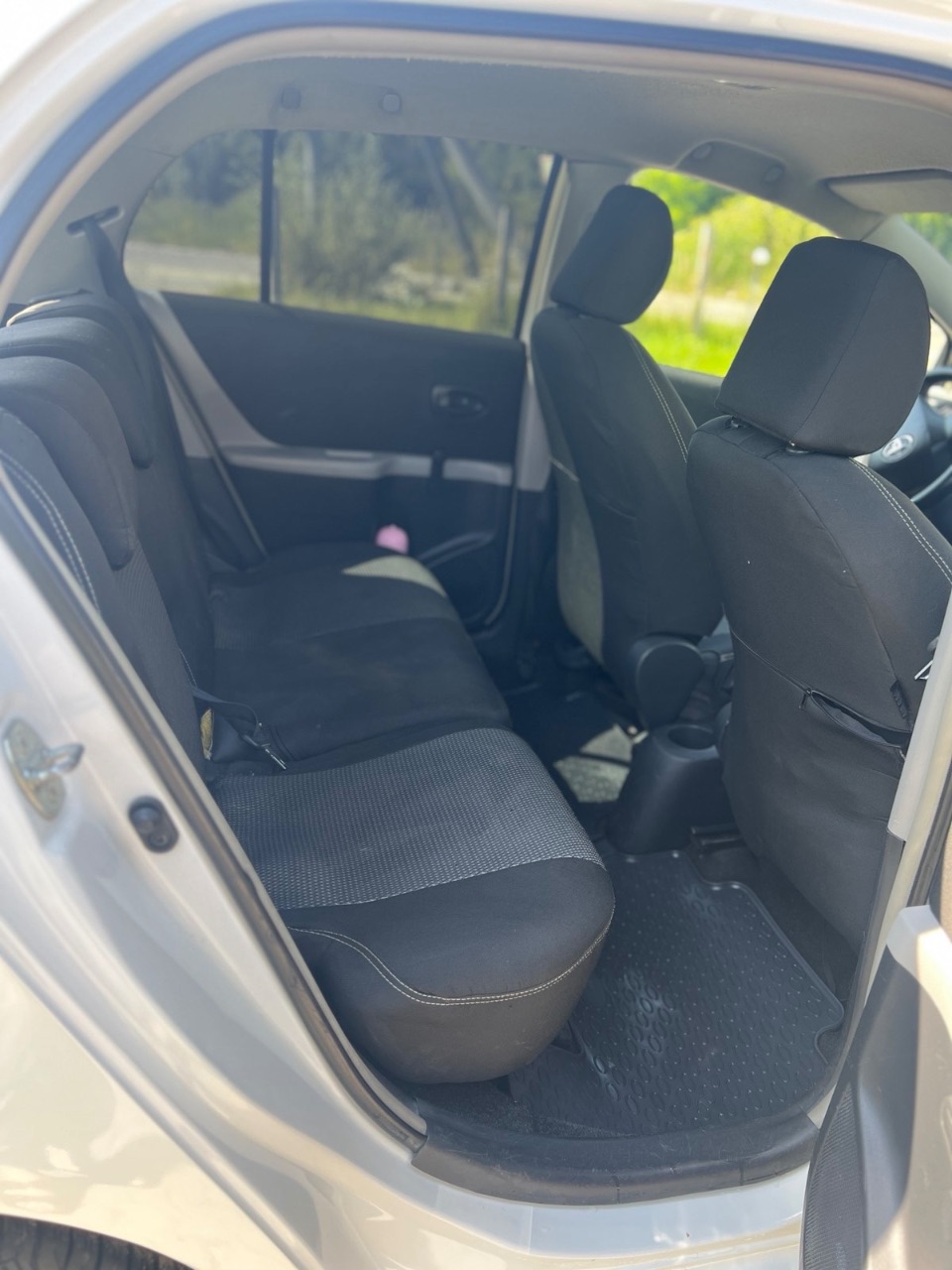 Toyota Yaris - фото 5