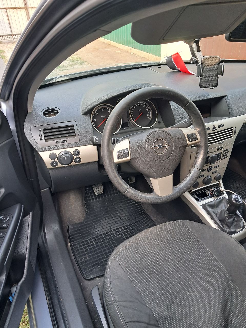 Opel Astra - фото 5