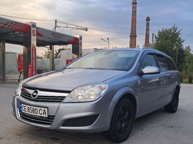 Opel Astra - фото 1