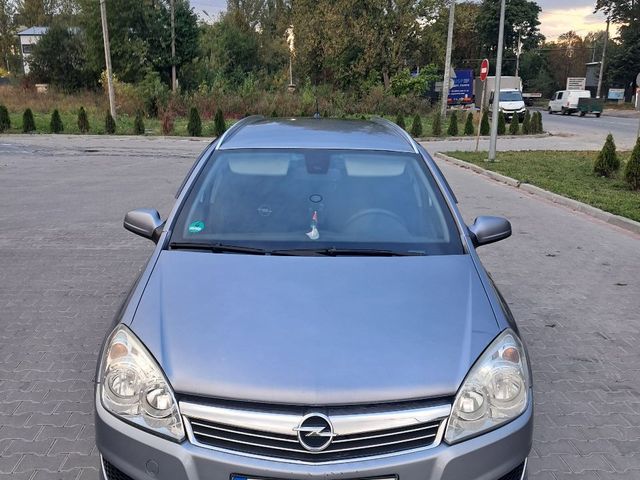 Opel Astra - фото 2