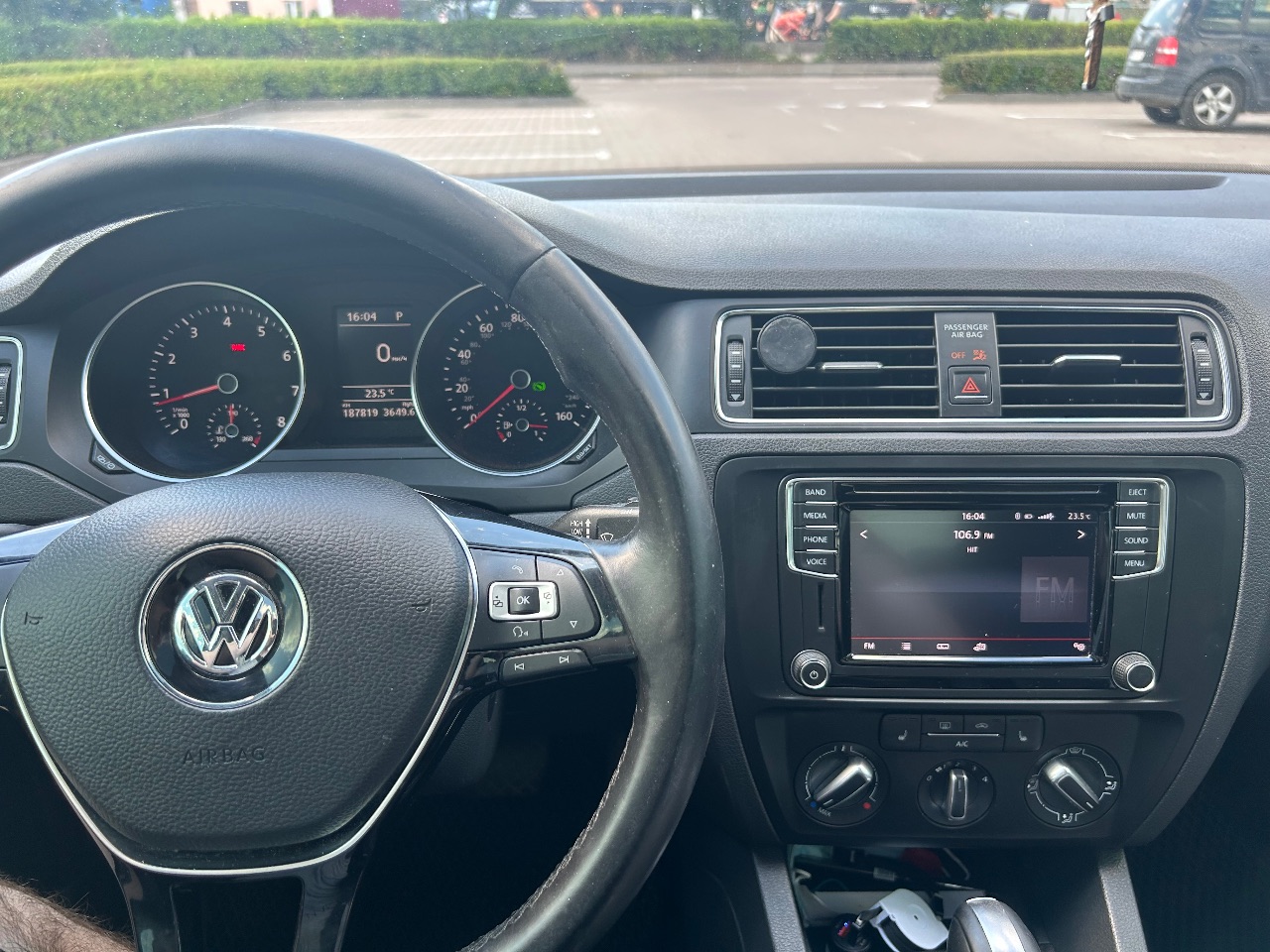 Volkswagen Jetta - фото 5