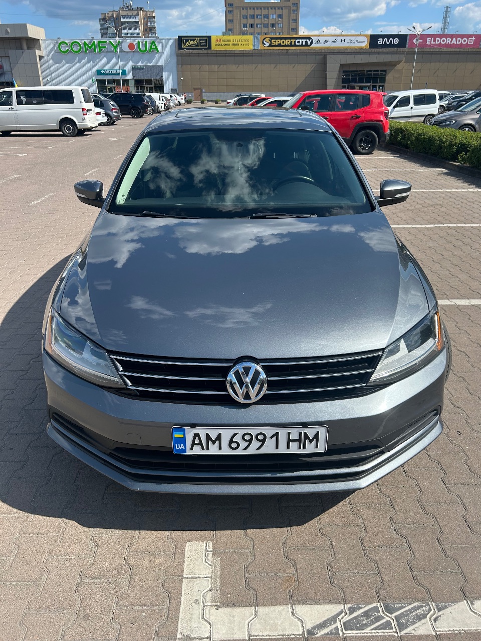 Volkswagen Jetta - фото 1