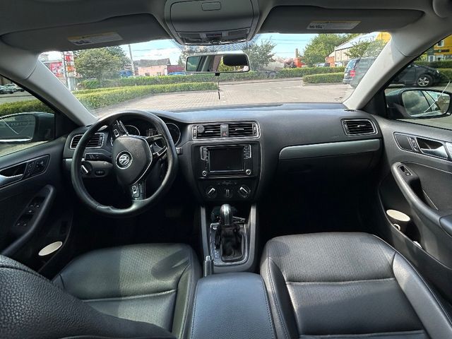 Volkswagen Jetta - зображення 4