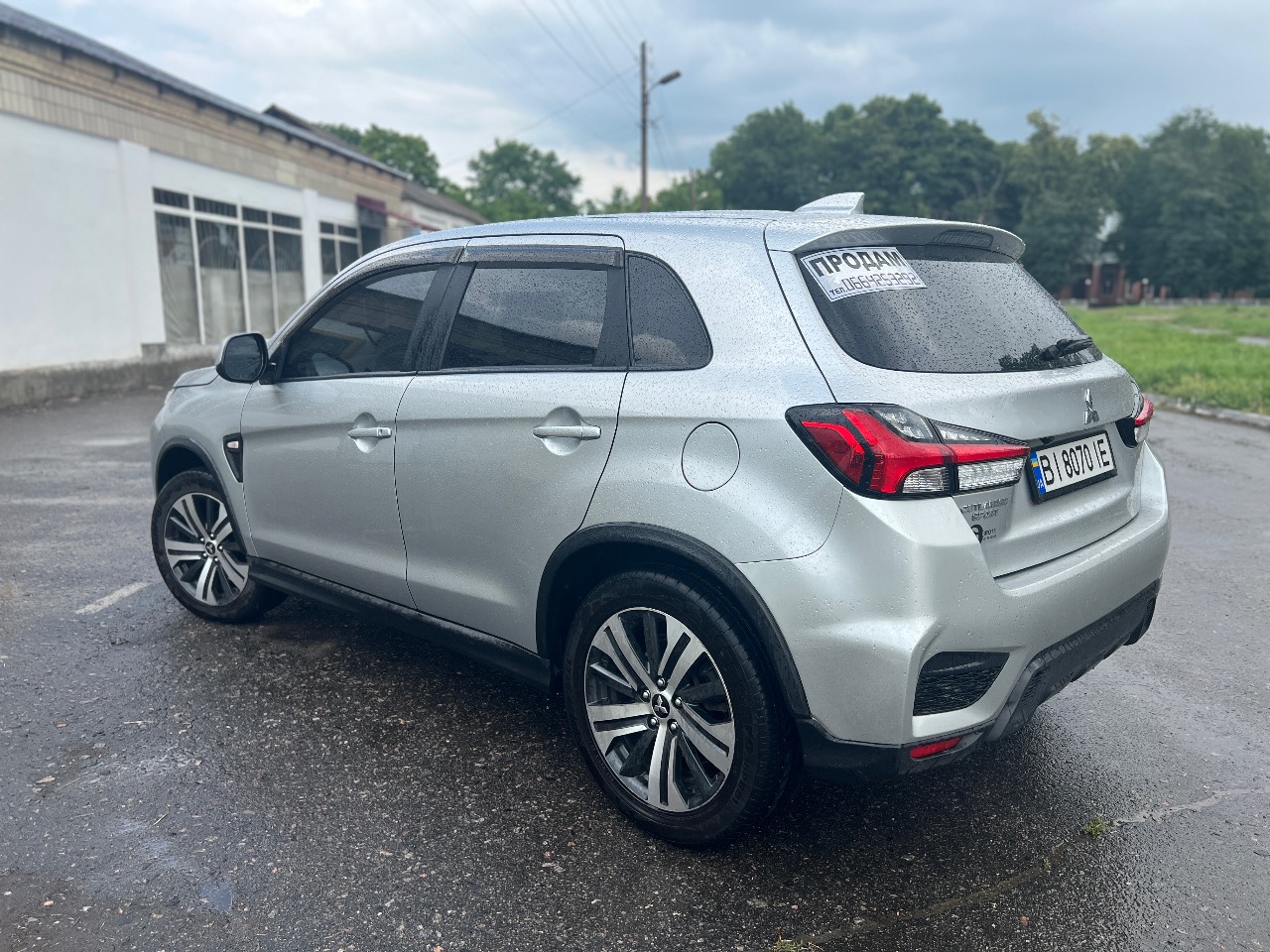 Mitsubishi Outlander Sport - фото 12