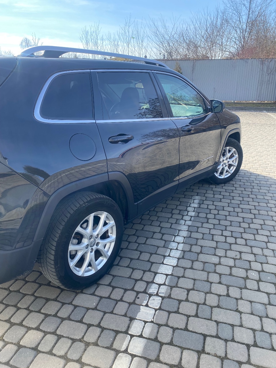 Jeep Cherokee - фото 5