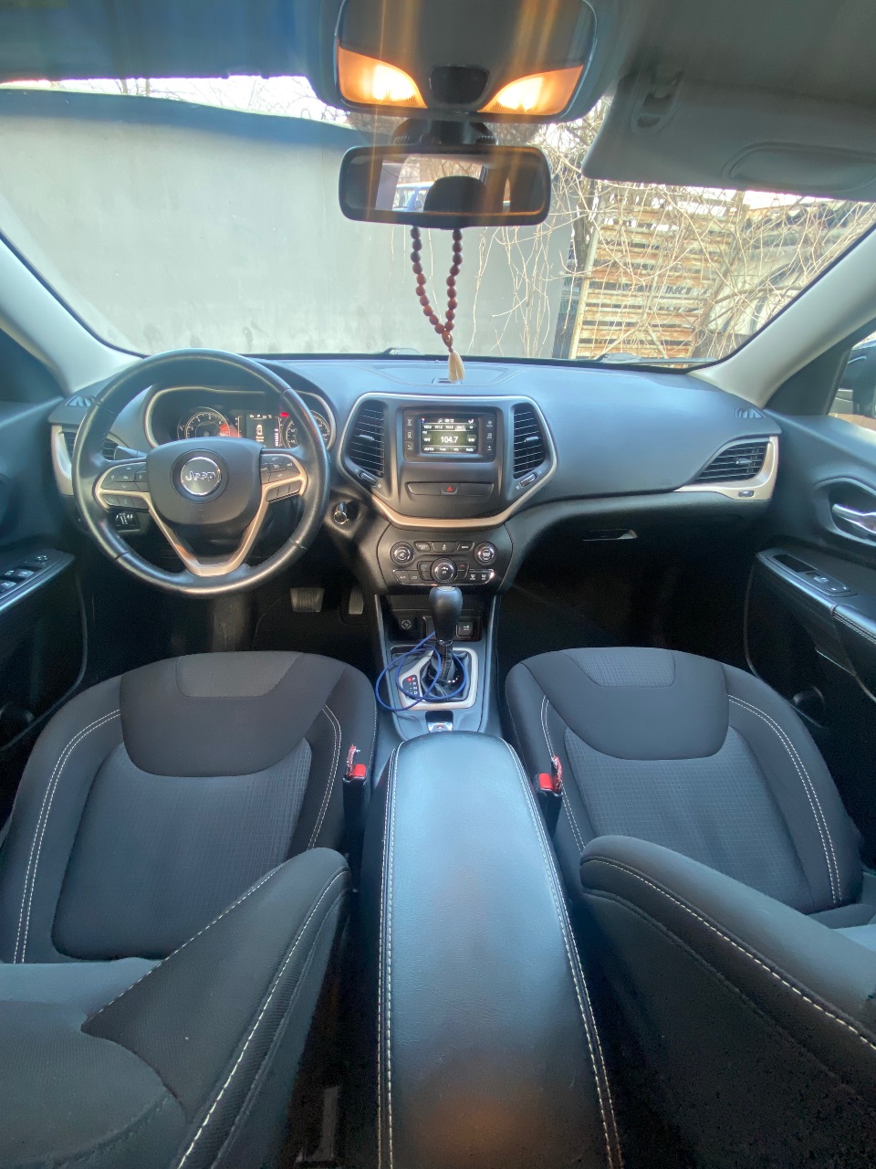 Jeep Cherokee - фото 9