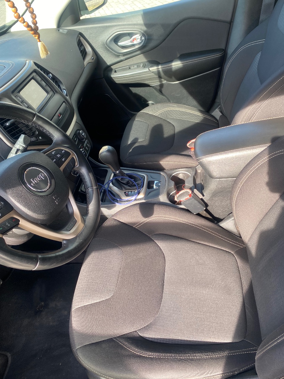 Jeep Cherokee - фото 7