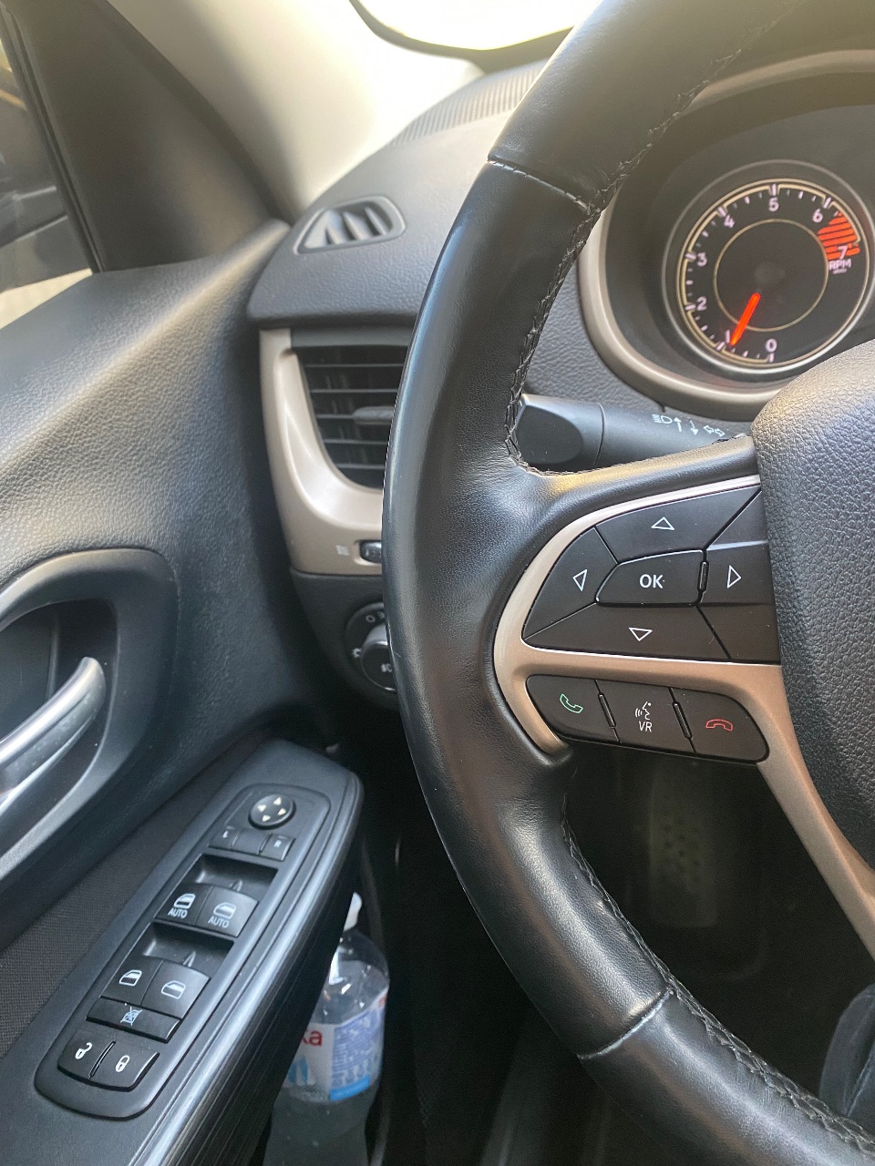 Jeep Cherokee - фото 14