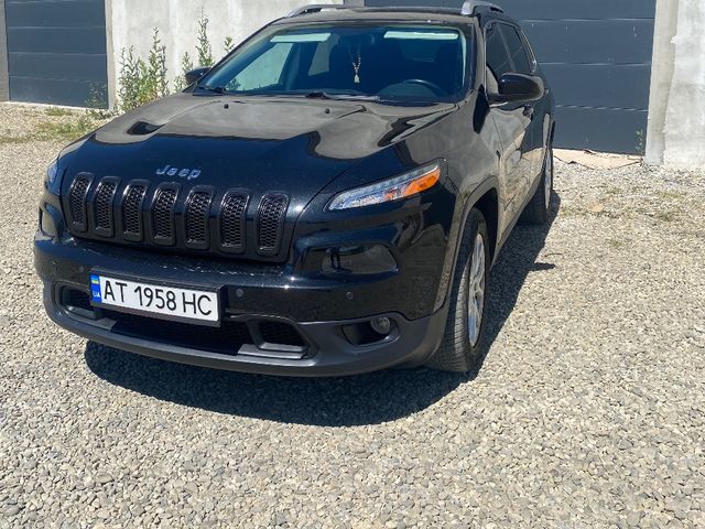 Jeep Cherokee - фото 1