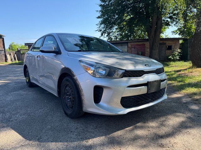 Kia Rio - фото 5