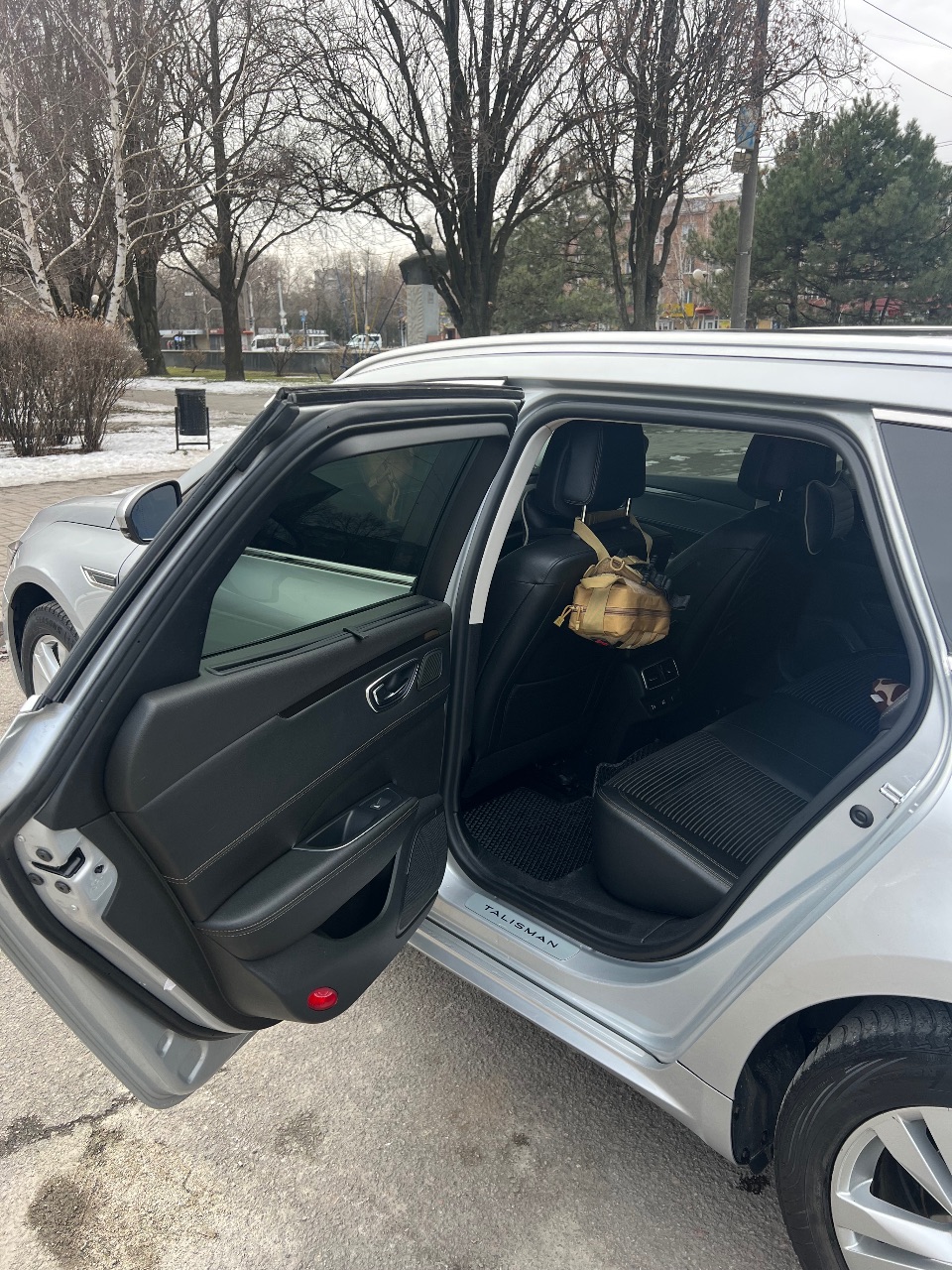 Renault Talisman - фото 16