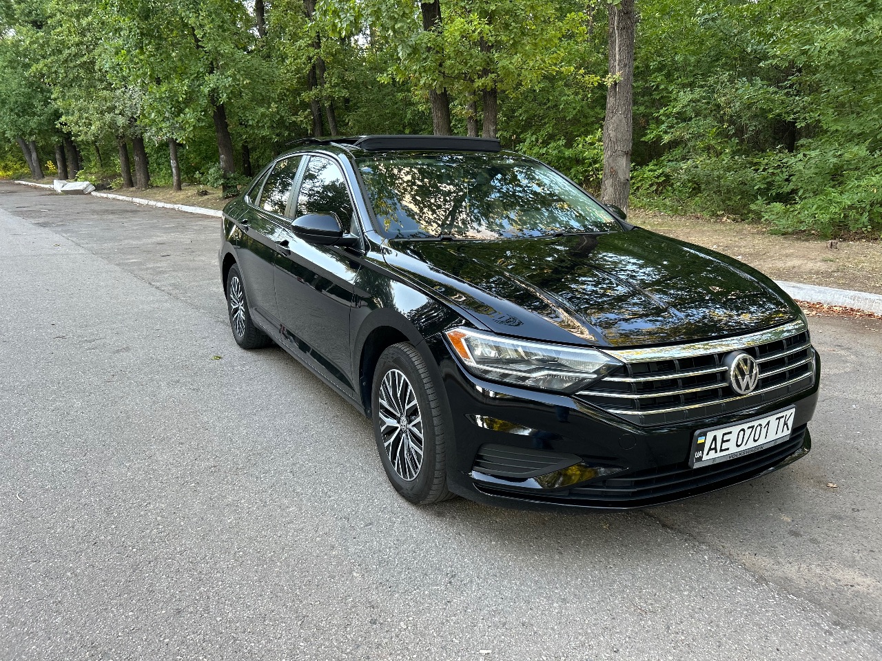 Volkswagen Jetta - фото 5