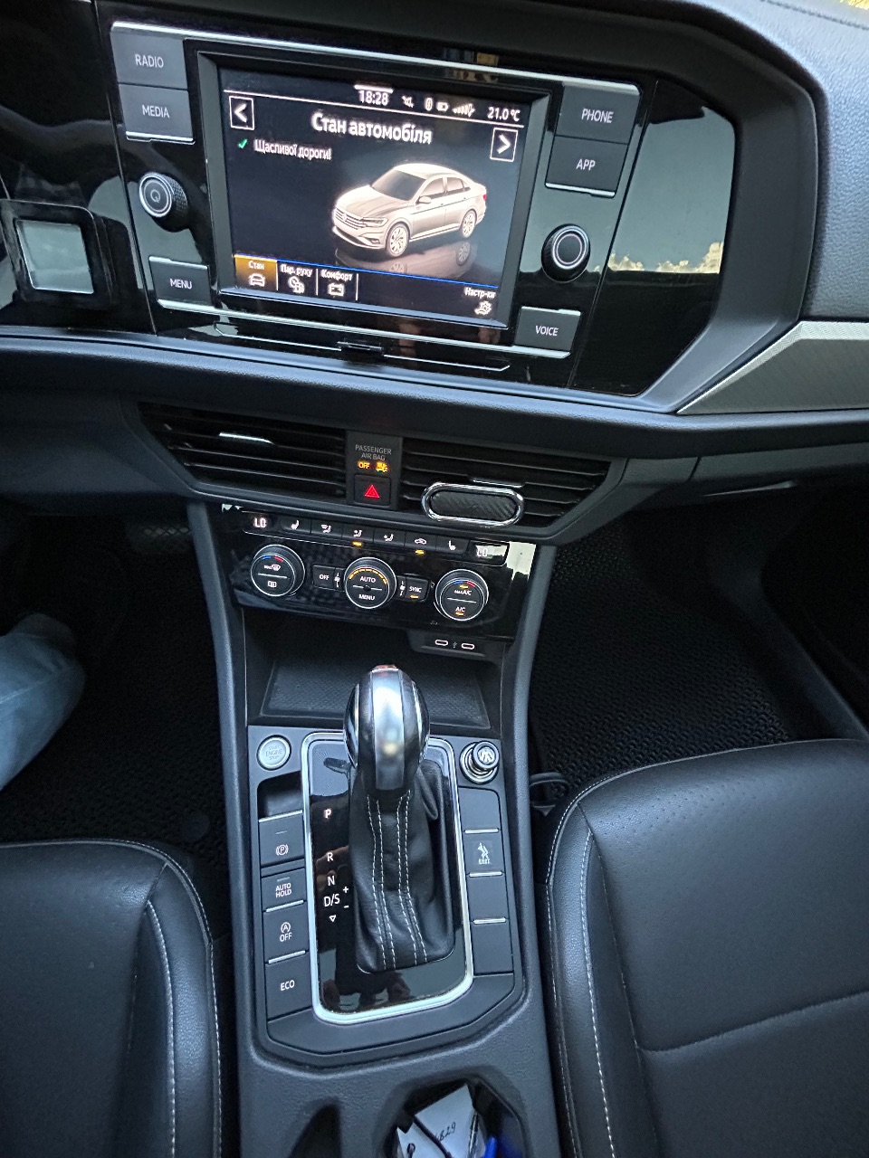 Volkswagen Jetta - фото 11