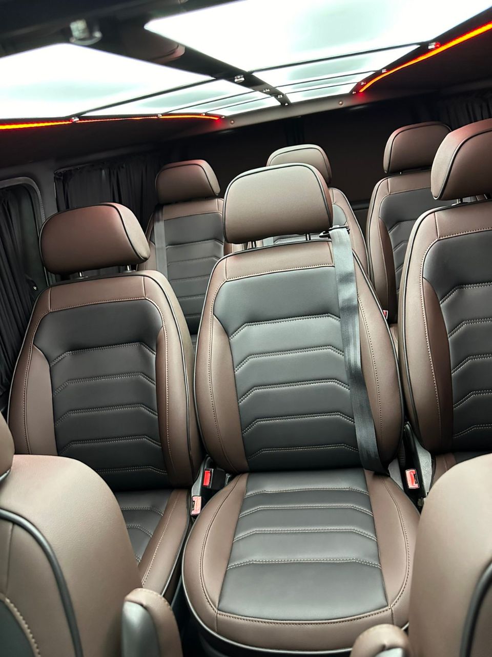 Volkswagen Transporter - фото 11