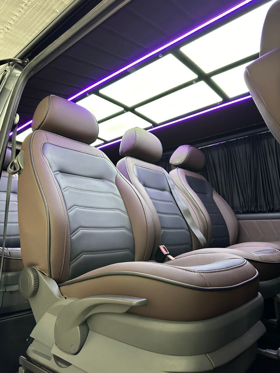 Volkswagen Transporter - фото 15