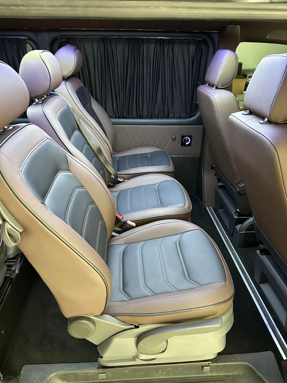 Volkswagen Transporter - фото 13