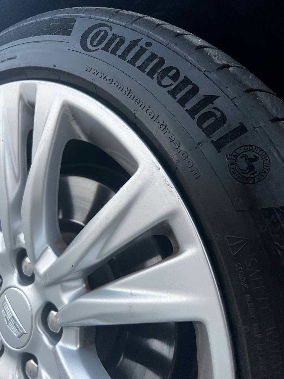 Cadillac XTS - фото 20