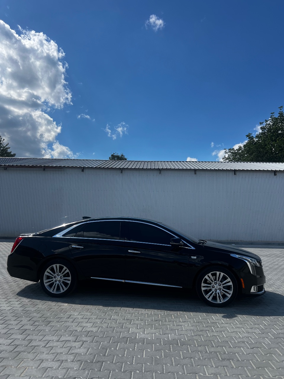 Cadillac XTS - фото 2