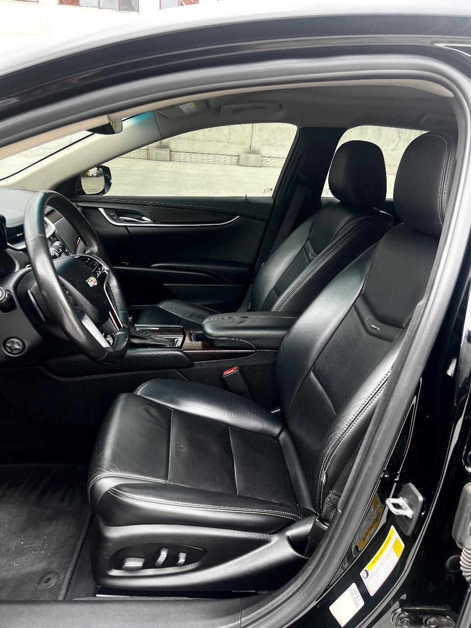 Cadillac XTS - фото 31