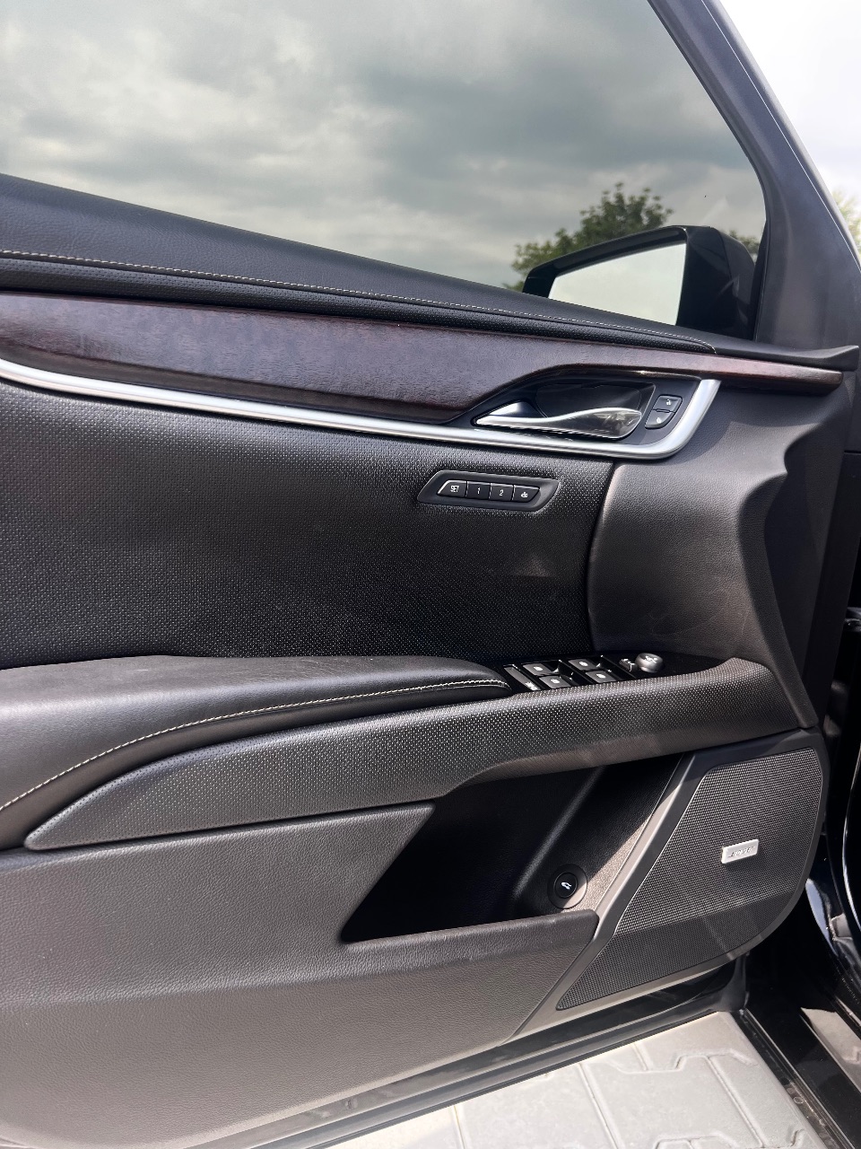 Cadillac XTS - фото 23