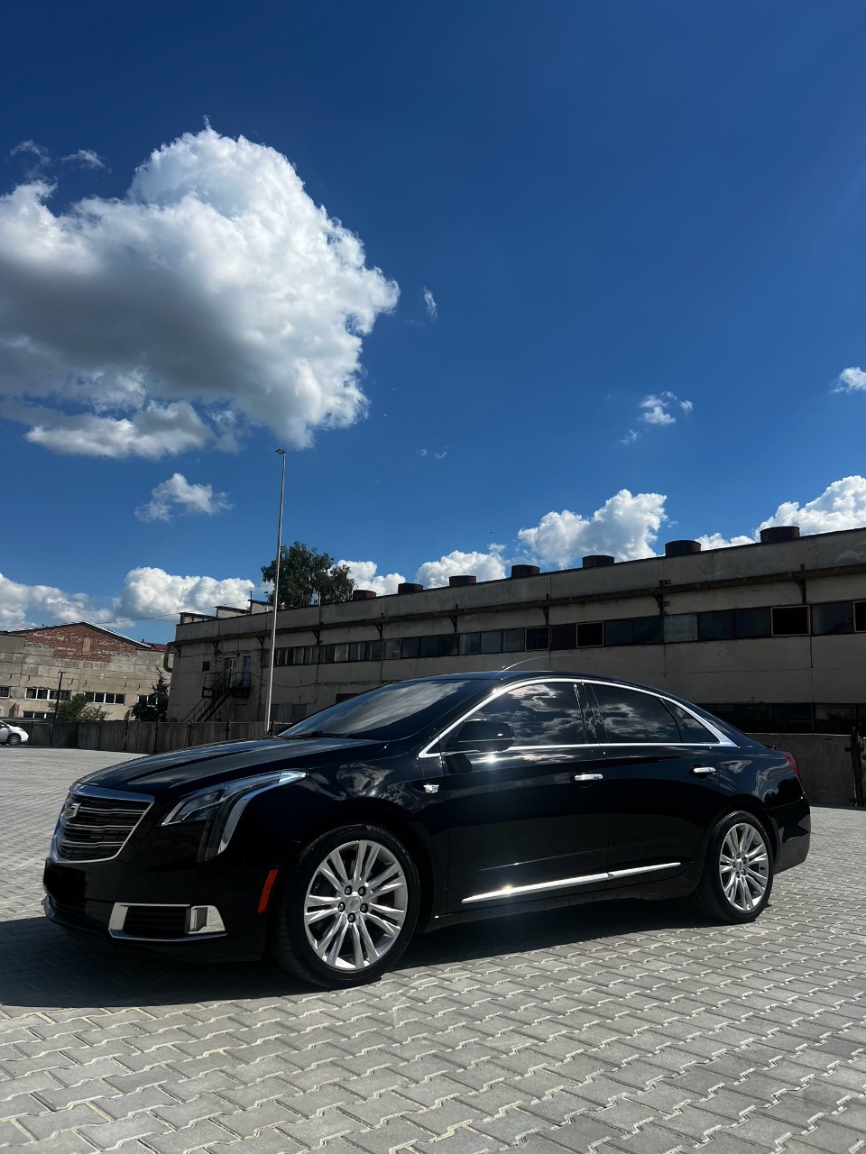 Cadillac XTS - фото 3