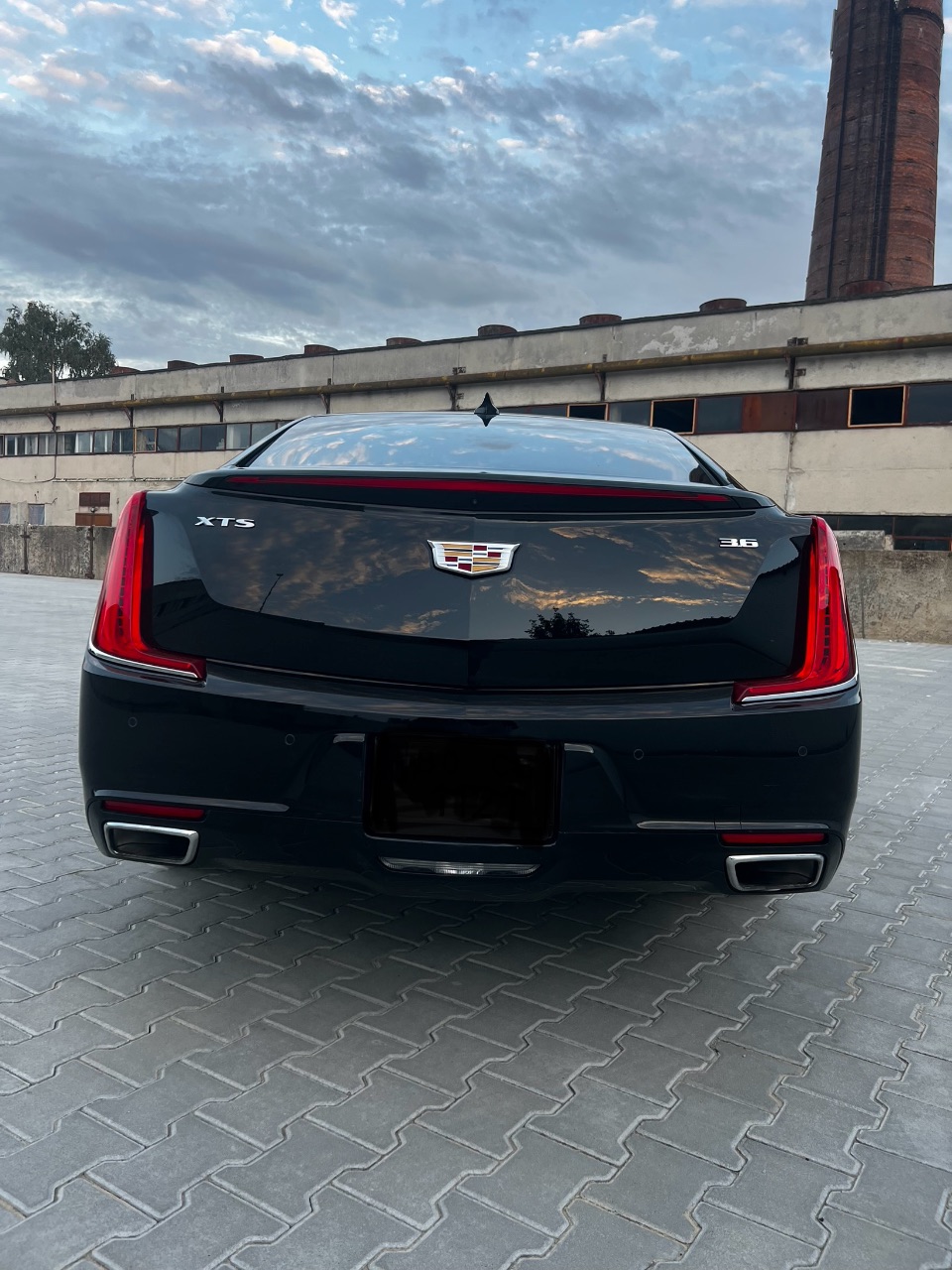 Cadillac XTS - фото 14
