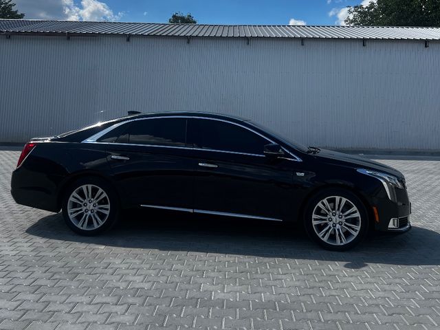 Cadillac XTS - фото 2