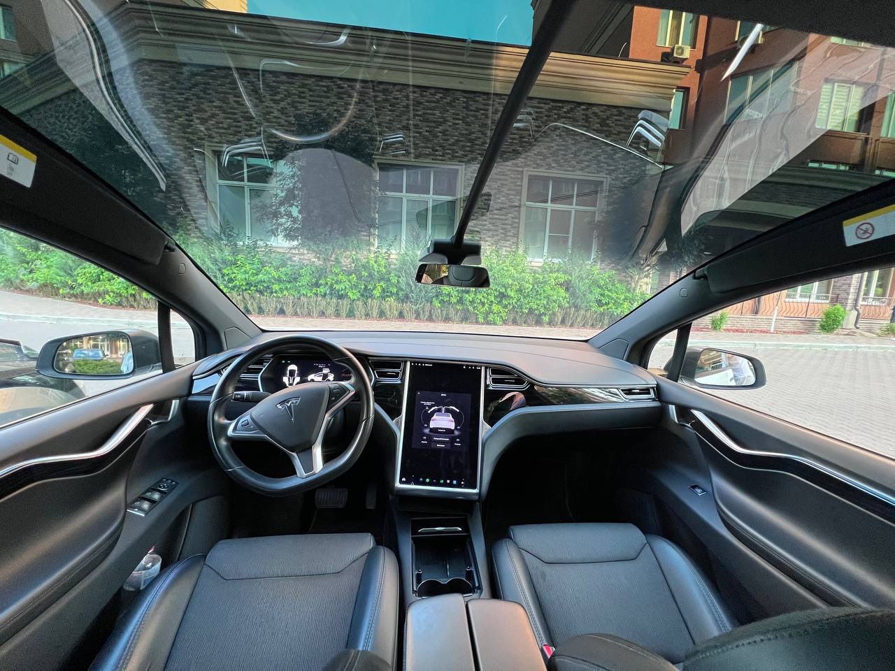 Tesla Model X - фото 6