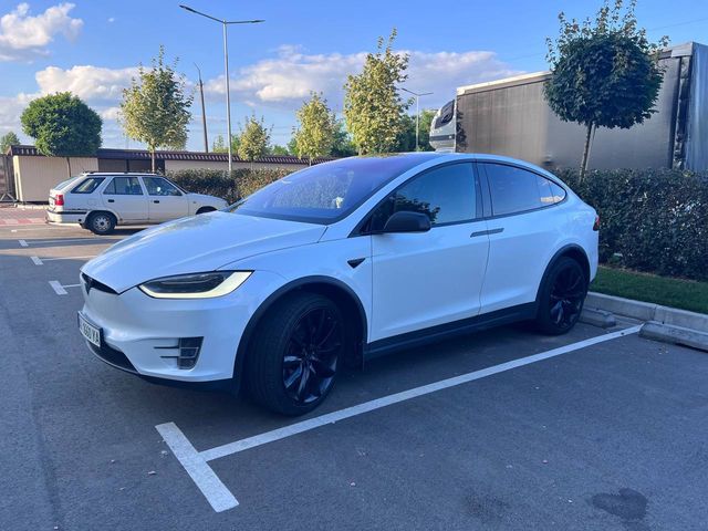 Tesla Model X - зображення 2