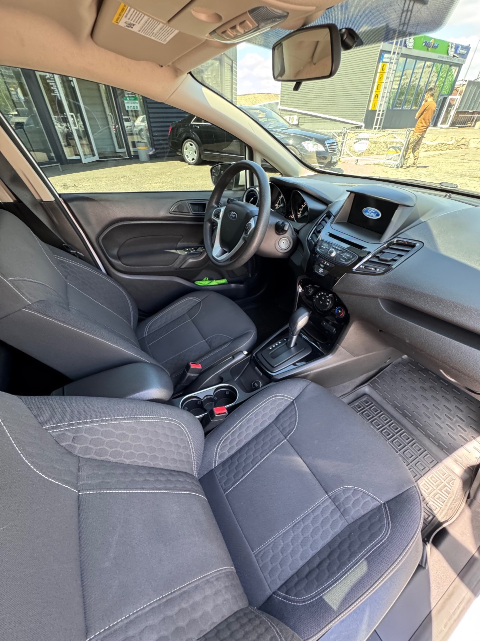 Ford Fiesta - фото 16