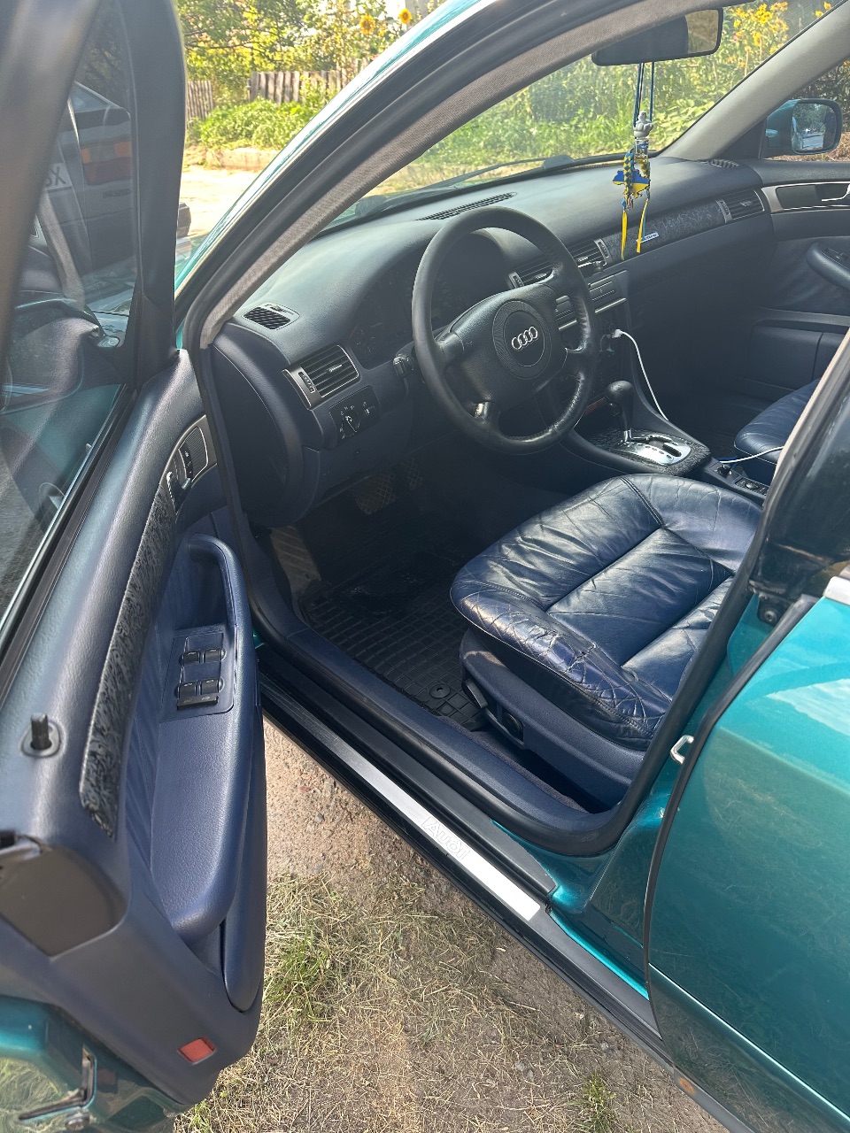 Audi A6 - фото 7