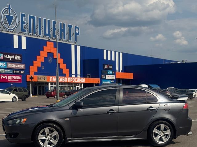 Mitsubishi Lancer - зображення 3