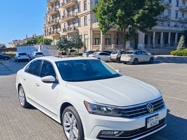 Volkswagen Passat (North America and China) - фото 1